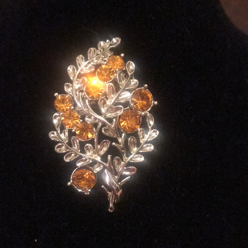 Vintage fern leaf brooch